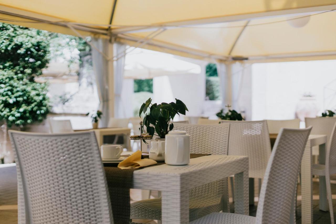 מטרה Hotel Del Campo מראה חיצוני תמונה