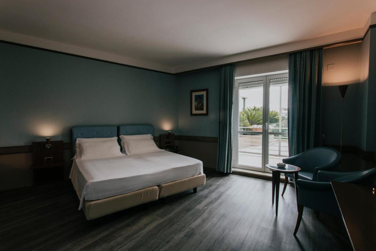 מטרה Hotel Del Campo מראה חיצוני תמונה
