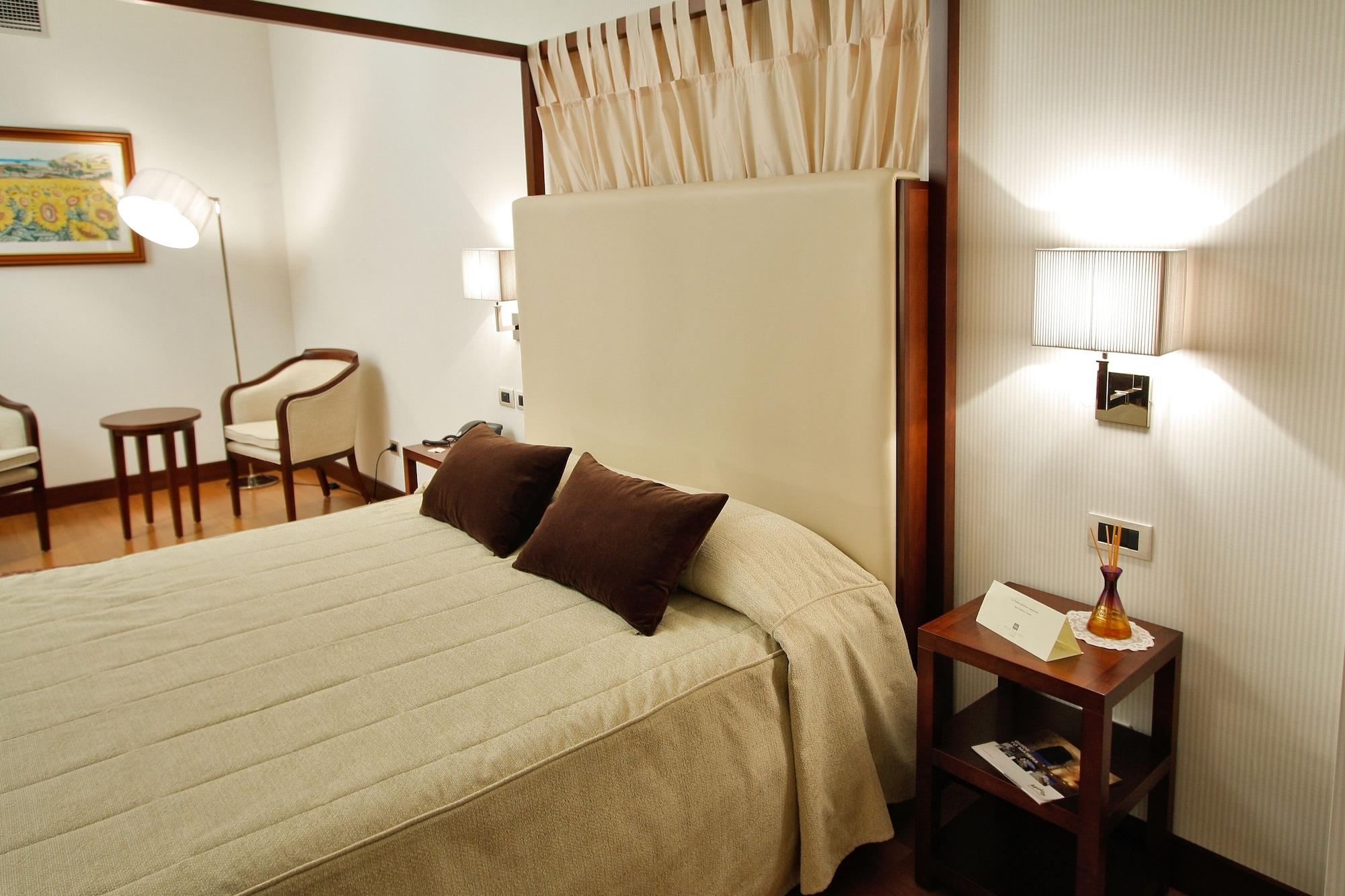 מטרה Hotel Del Campo מראה חיצוני תמונה