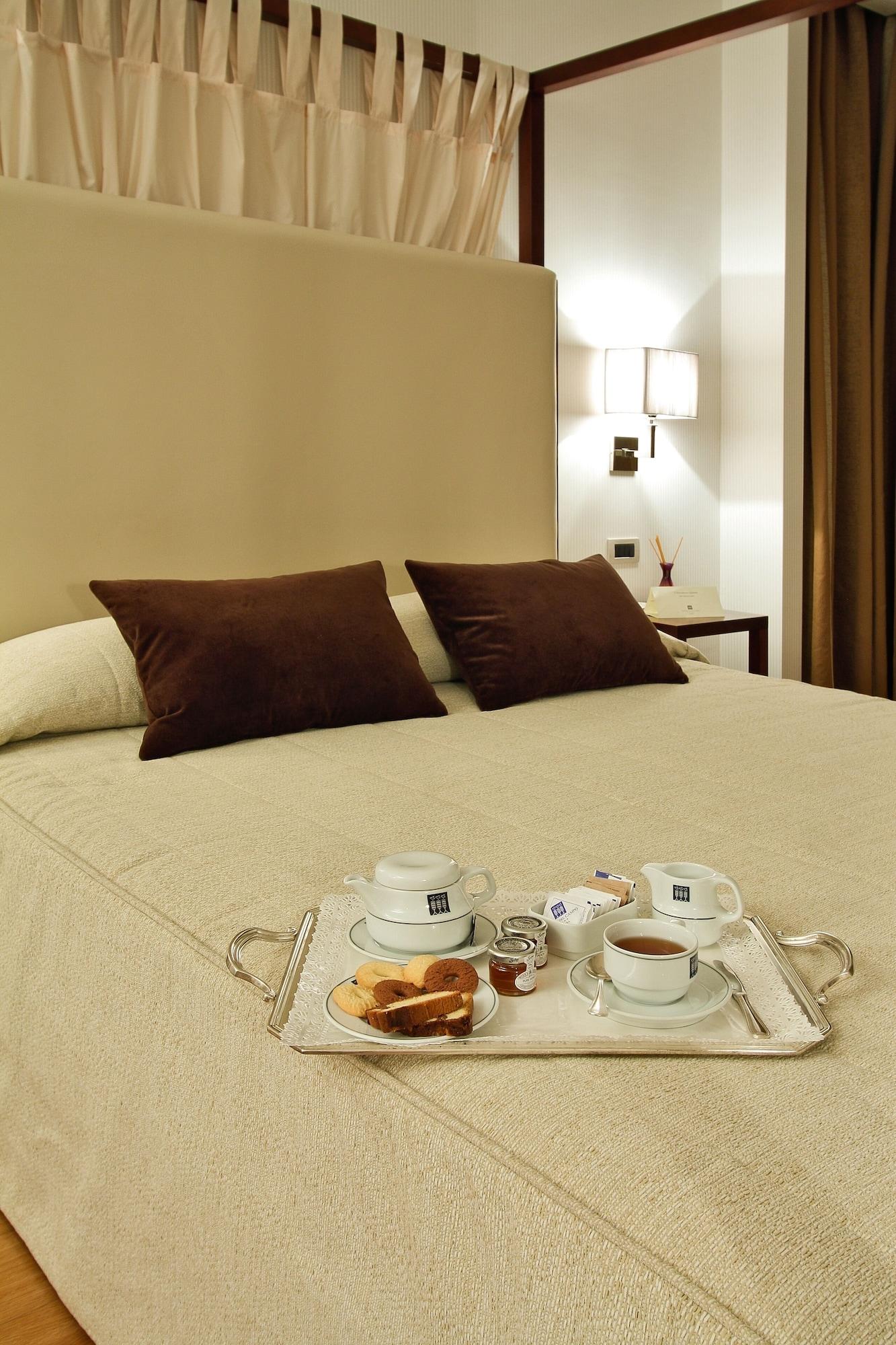 מטרה Hotel Del Campo מראה חיצוני תמונה