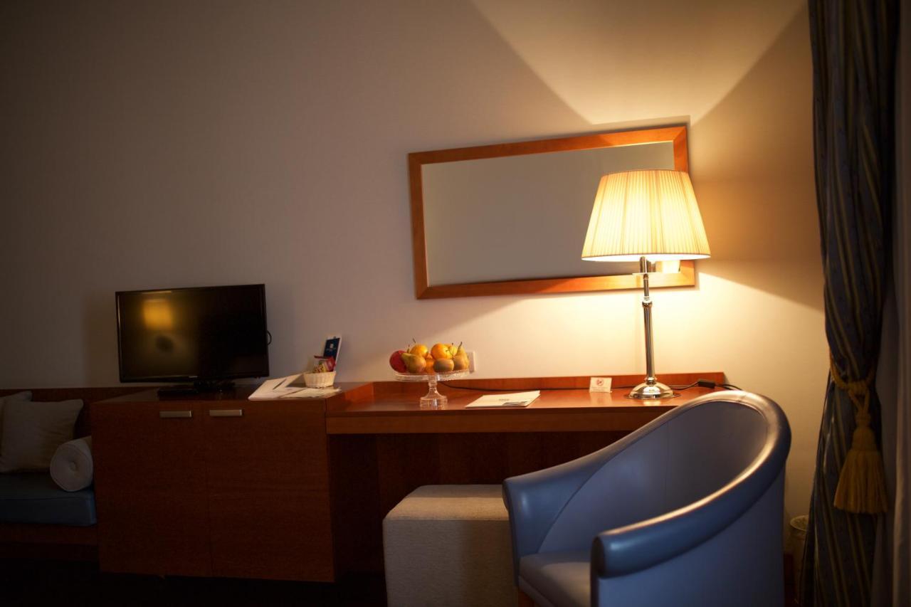 מטרה Hotel Del Campo מראה חיצוני תמונה