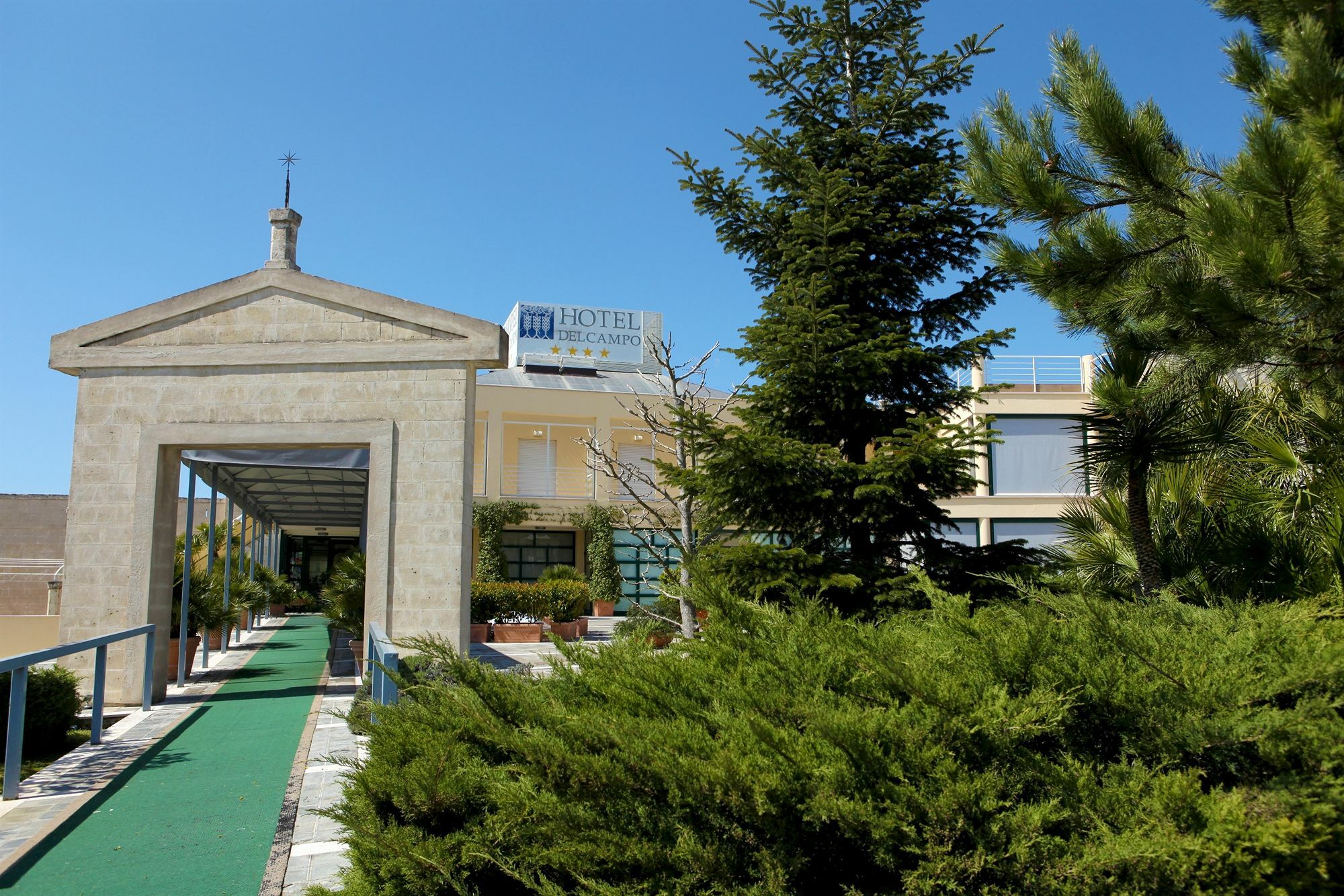 מטרה Hotel Del Campo מראה חיצוני תמונה