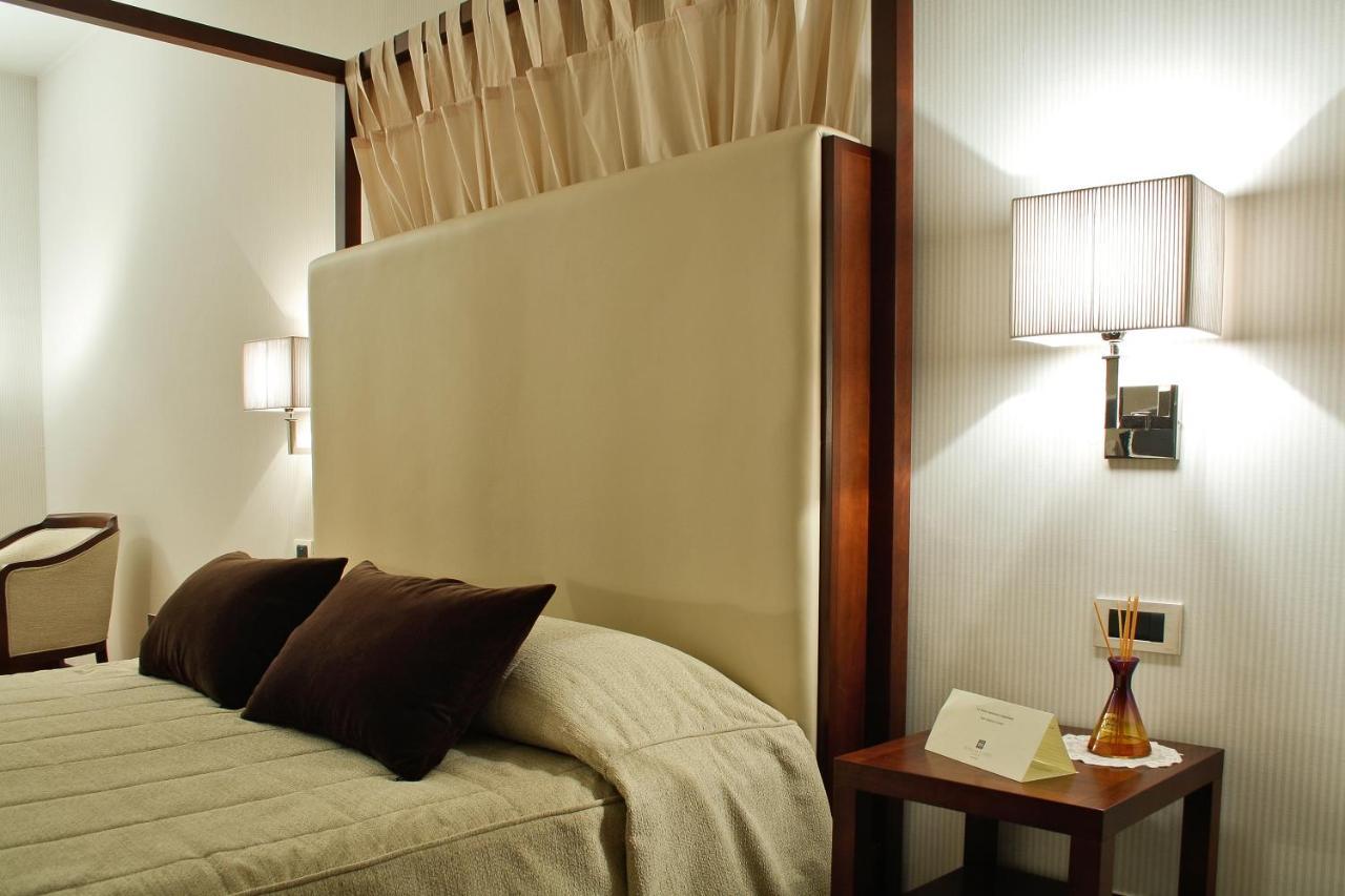 מטרה Hotel Del Campo מראה חיצוני תמונה
